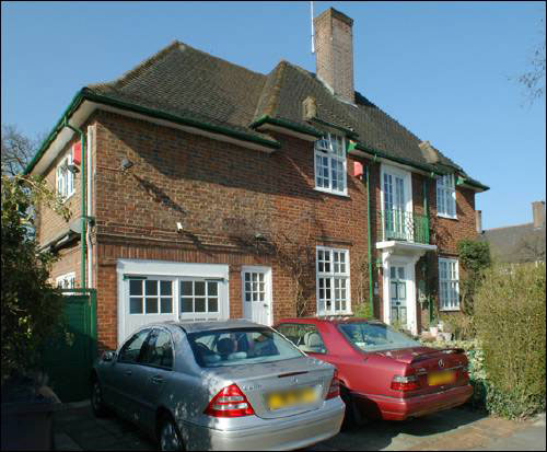 17 Thornton Way